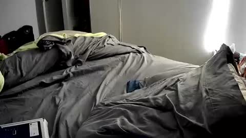 Snapshot of edgeofinsanity13 chatting on 02/04/25, 11:38 Angel online show from 02/04/25, 11:38