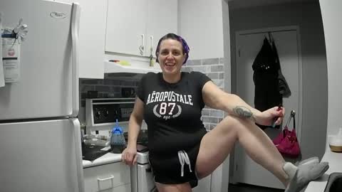 Snapshot of edgeofinsanity13 chatting on 02/13/25, 07:31 Angel online show from 02/13/25, 07:31