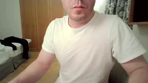 Edginghandjober online show from 01/10/25, 06:42