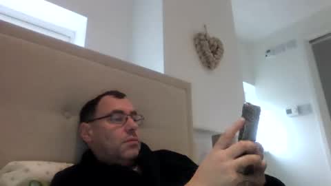 edinandy77 online show from 12/18/25, 10:21
