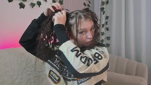 Snapshot of edithgalpin chatting on 01/16/25, 11:37 Lisa online show from 01/16/25, 11:37