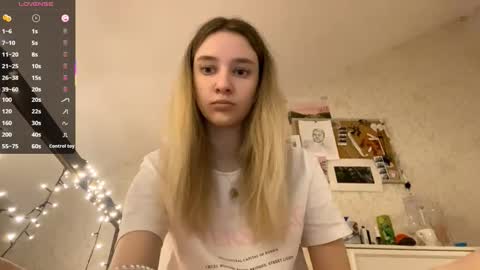 Snapshot of edlinhazleton chatting on 10/07/25, 05:32 Dana online show from 10/07/25, 05:32