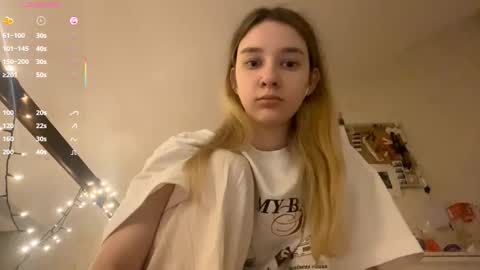 Snapshot of edlinhazleton chatting on 11/09/25, 04:49 Dana online show from 11/09/25, 04:49