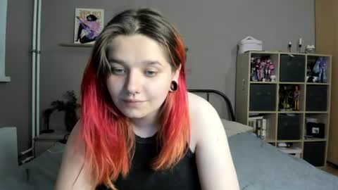 Snapshot of edna_dana chatting on 07/18/26, 07:17 Edna online show from 07/18/26, 07:17