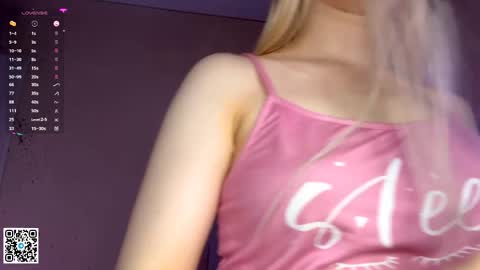 Snapshot of ednadennis chatting on 05/31/26, 02:24 Eva online show from 05/31/26, 02:24