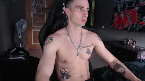 Snapshot of eduard_loveee chatting on 07/25/26, 11:19 Eduar online show from 07/25/26, 11:19