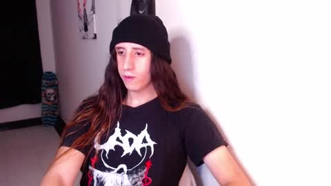 Snapshot of edward_chann chatting on 02/14/25, 03:00 edward_chann online show from 02/14/25, 03:00