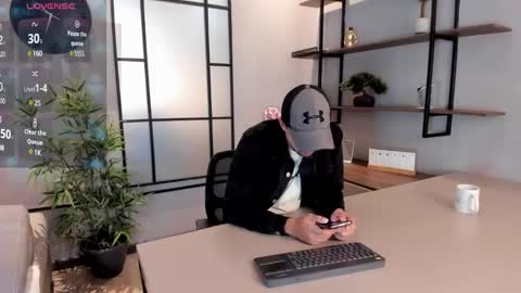 Eduardo online show from 01/17/25, 03:34