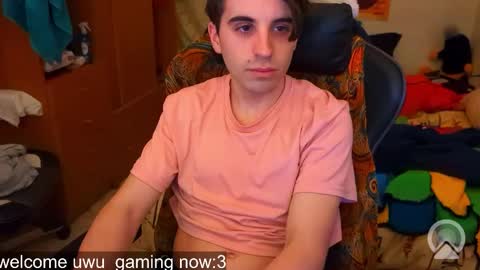 Snapshot of edwarh_01 chatting on 02/26/26, 01:37 Alex online show from 02/26/26, 01:37