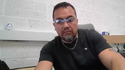 Snapshot of edwill13 chatting on 05/15/26, 10:00 EdM online show from 05/15/26, 10:00