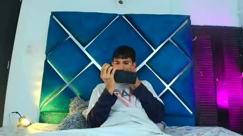 Edwin online show from 04/17/26, 01:14