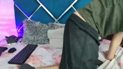 Edwin online show from 04/18/26, 07:58