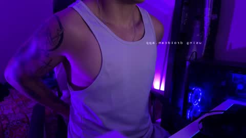 Snapshot of edwisalvatore chatting on 12/17/25, 05:57 edwisalvatore online show from 12/17/25, 05:57