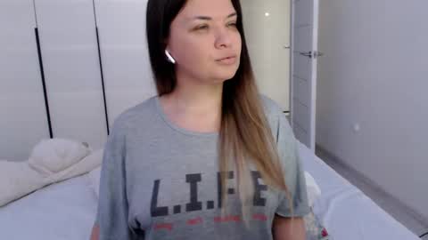 eelena4kiss online show from 02/09/25, 10:53