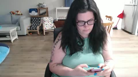 eena31 online show from 04/26/26, 12:19