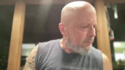 Harley Biker online show from 04/22/26, 04:41