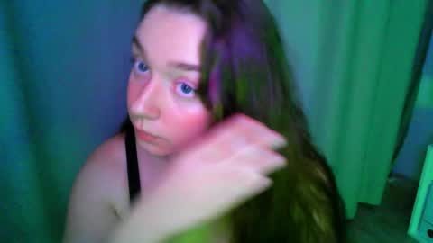 Snapshot of effie_balconii chatting on 09/18/25, 04:31 effie_balconii online show from 09/18/25, 04:31