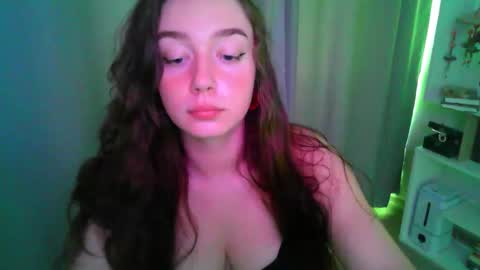 Snapshot of effie_balconii chatting on 09/22/25, 10:50 effie_balconii online show from 09/22/25, 10:50