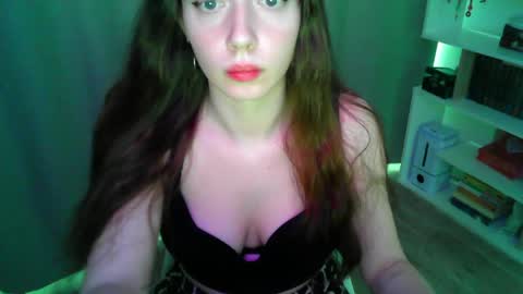 effie_balconii online show from 04/10/26, 10:53