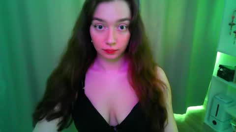 effie_balconii online show from 05/04/26, 11:28
