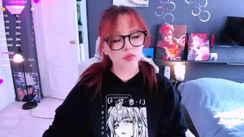 Snapshot of effie_lee chatting on 05/18/26, 06:19 Effie online show from 05/18/26, 06:19