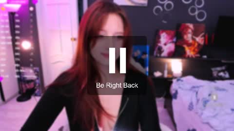 Snapshot of effie_lee chatting on 06/14/26, 02:24 Effie online show from 06/14/26, 02:24