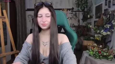 effiemeowley online show from 04/24/26, 08:06