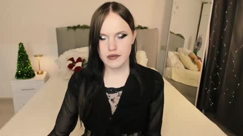 Snapshot of effiemur chatting on 01/09/26, 09:27 Effie Mur online show from 01/09/26, 09:27