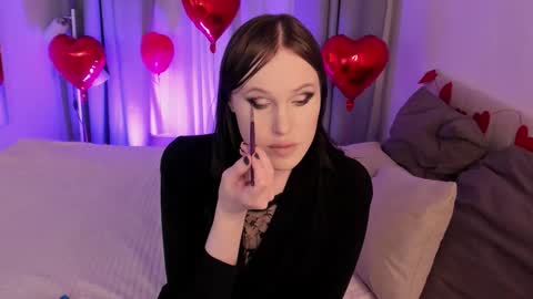 Snapshot of effiemur chatting on 02/13/26, 09:33 Effie Mur online show from 02/13/26, 09:33