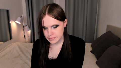 Snapshot of effiemur chatting on 02/28/26, 10:22 Effie Mur online show from 02/28/26, 10:22