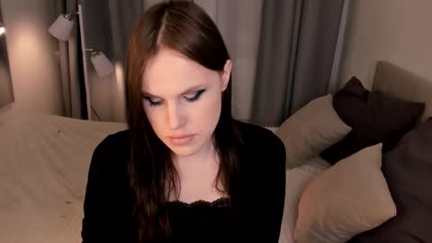 Effie Mur online show from 03/11/26, 09:32