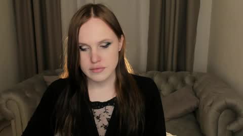 Effie Mur online show from 04/21/26, 08:34