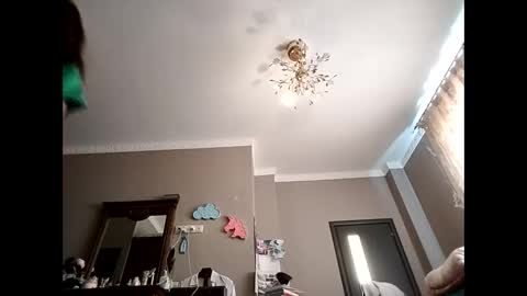 Effy online show from 02/20/25, 09:00