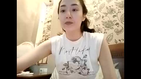 Snapshot of effy007 chatting on 04/28/26, 04:23 Effy online show from 04/28/26, 04:23