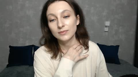 Snapshot of effy_gray chatting on 12/07/24, 09:17 Anna online show from 12/07/24, 09:17