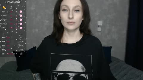 Snapshot of effy_gray chatting on 12/22/24, 09:55 Anna online show from 12/22/24, 09:55