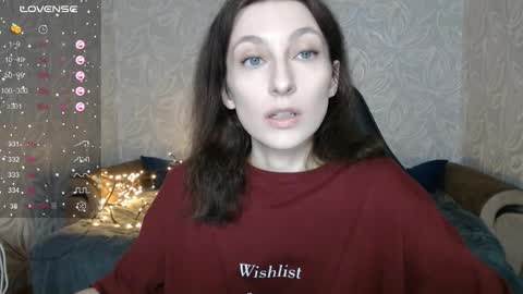 Snapshot of effy_gray chatting on 10/12/25, 05:17 Anna online show from 10/12/25, 05:17