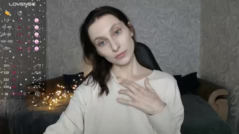 Anna online show from 11/11/25, 04:45