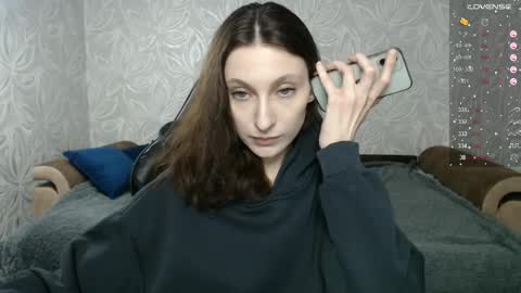 Snapshot of effy_gray chatting on 05/15/26, 08:27 Anna online show from 05/15/26, 08:27