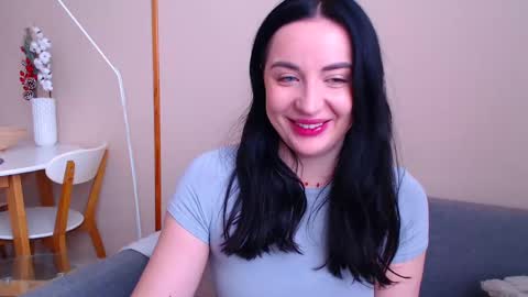 Effy online show from 12/24/24, 09:39