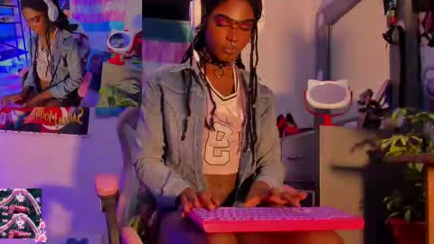 Snapshot of effy_marinn chatting on 09/17/25, 10:28 effy_marinn online show from 09/17/25, 10:28