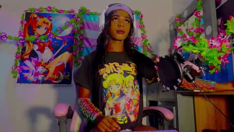 Snapshot of effy_marinn chatting on 10/24/25, 08:11 effy_marinn online show from 10/24/25, 08:11