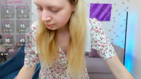 Effy online show from 03/11/25, 09:13