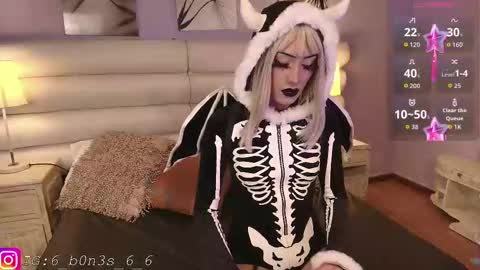    online show from 09/18/25, 05:37