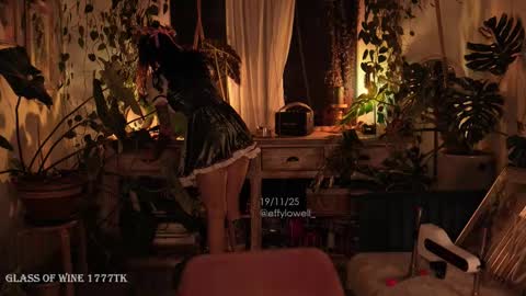 Effy online show from 11/20/25, 01:06