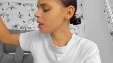 Valery online show from 11/07/25, 01:11