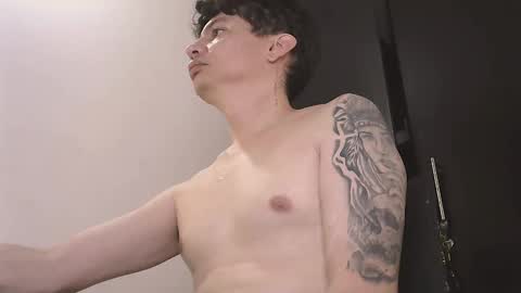 Snapshot of eider122 chatting on 02/08/26, 05:05 EIder online show from 02/08/26, 05:05