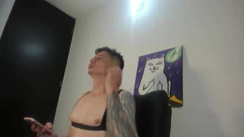 Snapshot of eider122 chatting on 02/24/26, 04:21 EIder online show from 02/24/26, 04:21