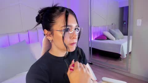 Snapshot of eimmy_bm chatting on 09/09/25, 05:01 eimmy_bm online show from 09/09/25, 05:01