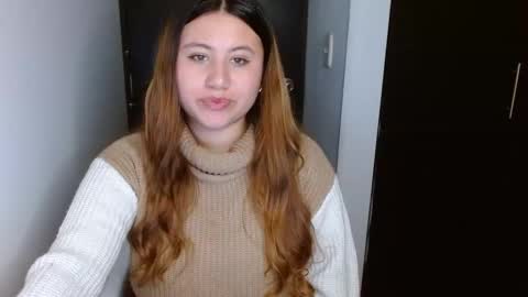 Snapshot of eimy_collin chatting on 02/17/25, 04:42 EIMY MODEL INDEPENDENT online show from 02/17/25, 04:42